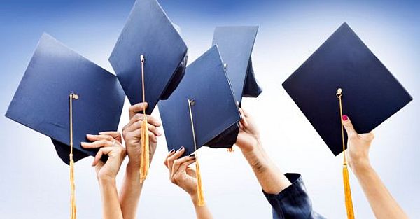 Hands holding Graduation cap